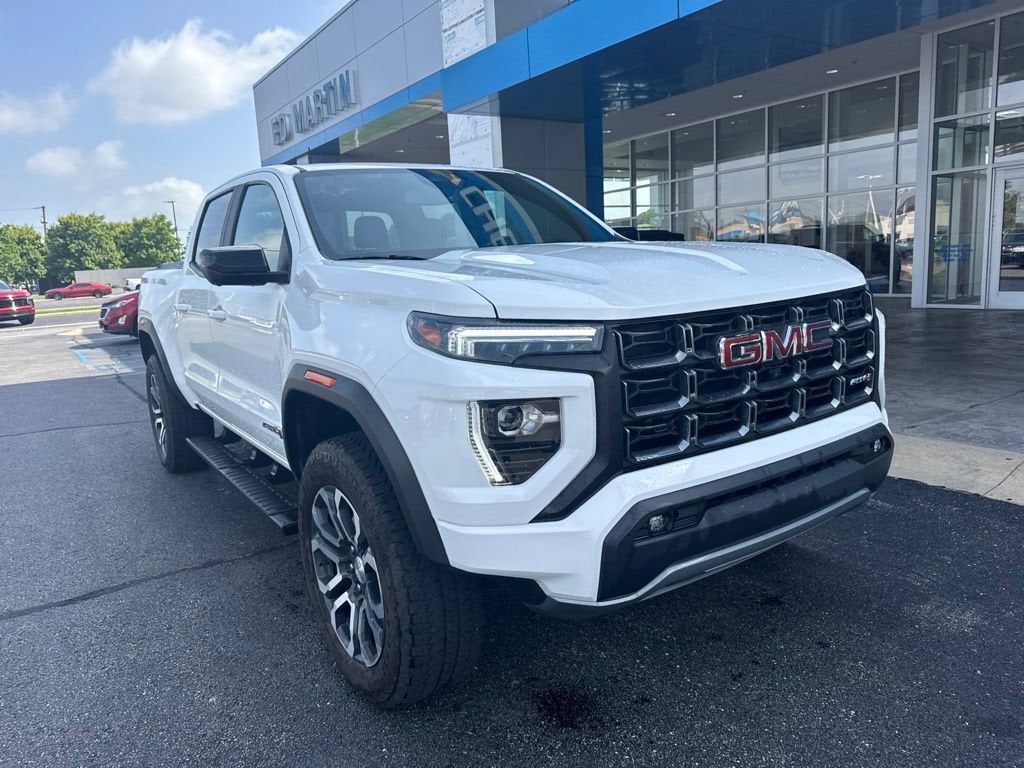 2023 GMC Canyon 4WD AT4
