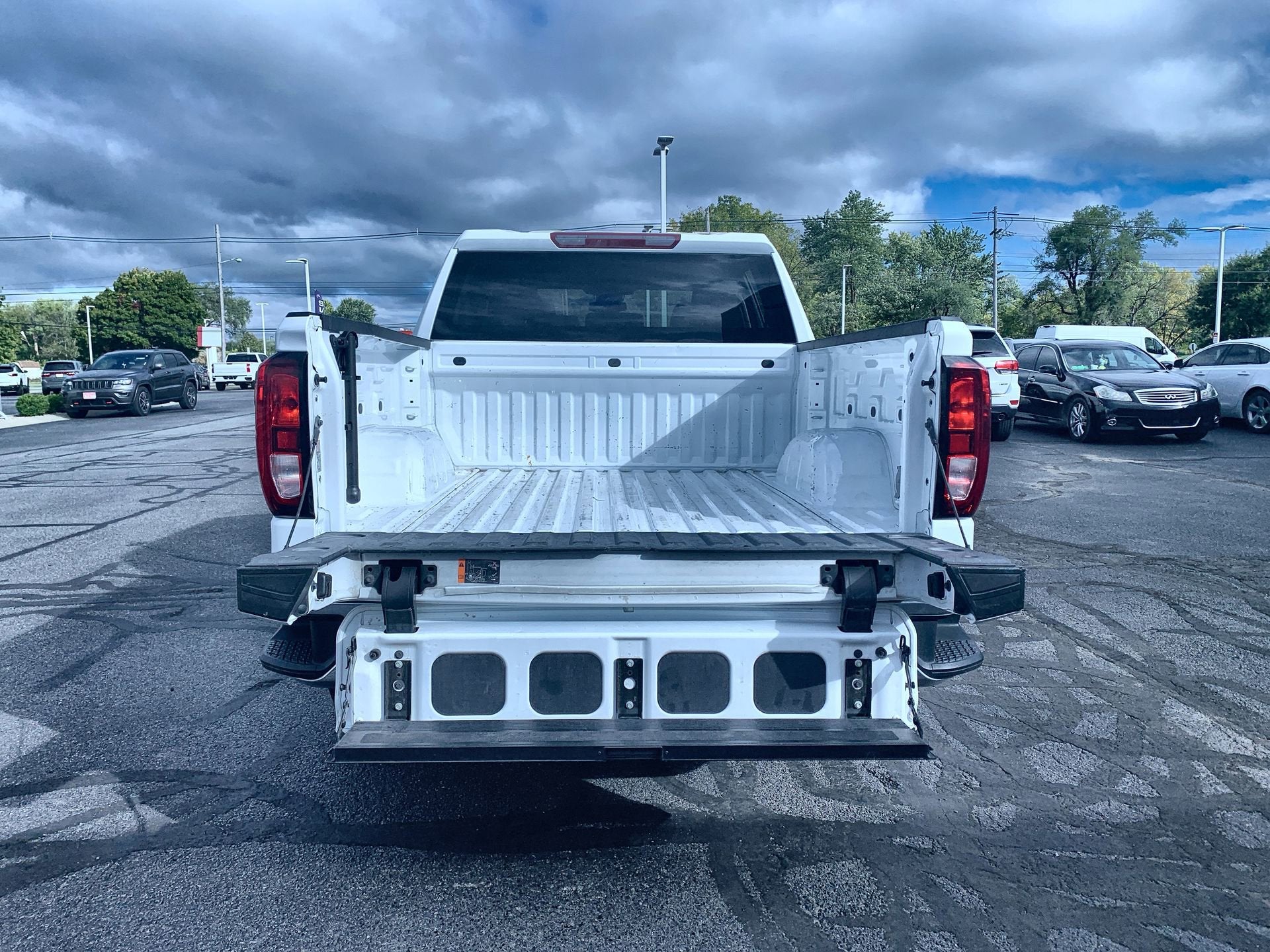 2024 GMC Sierra 1500 SLE