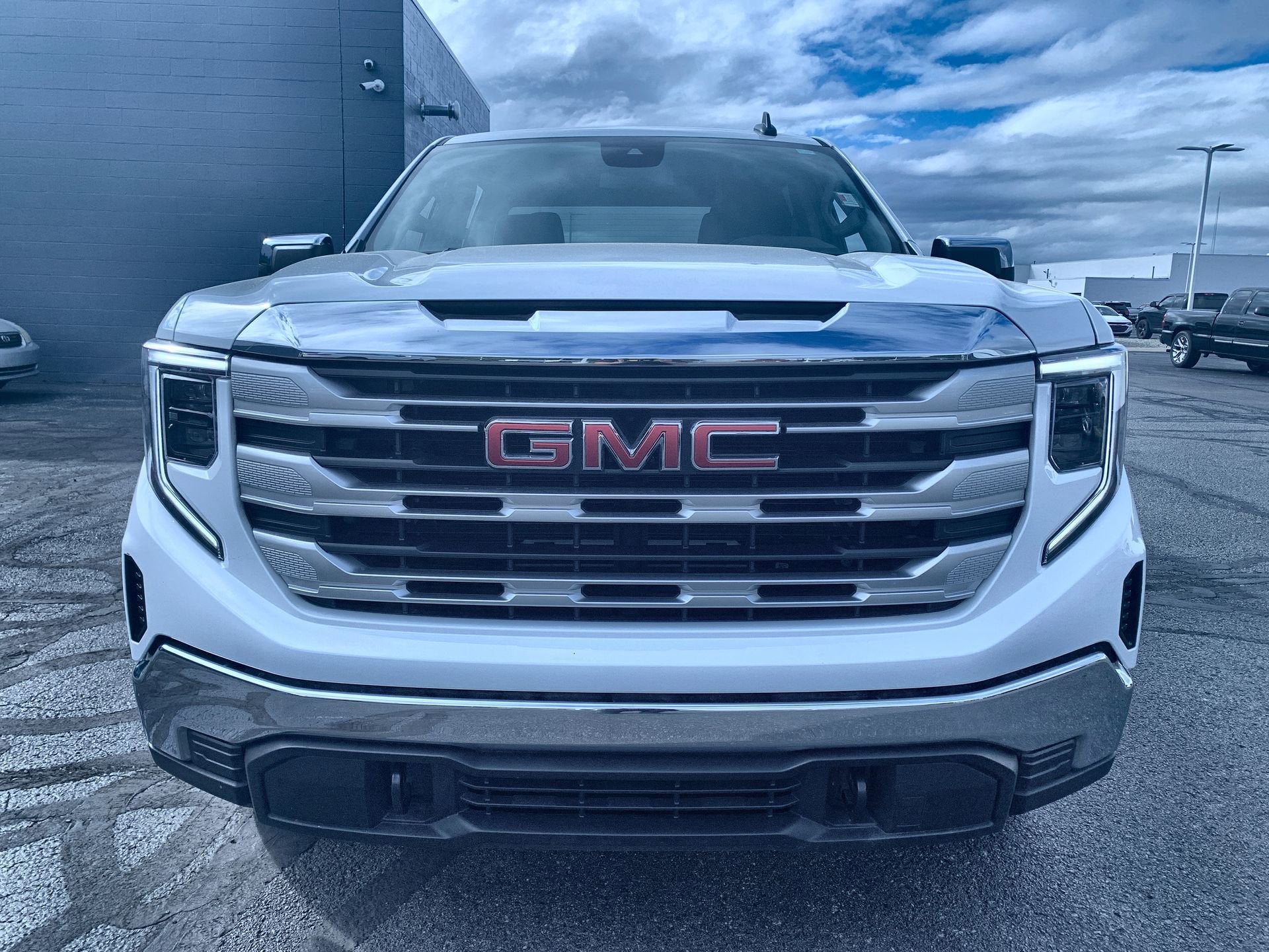 2024 GMC Sierra 1500 SLE