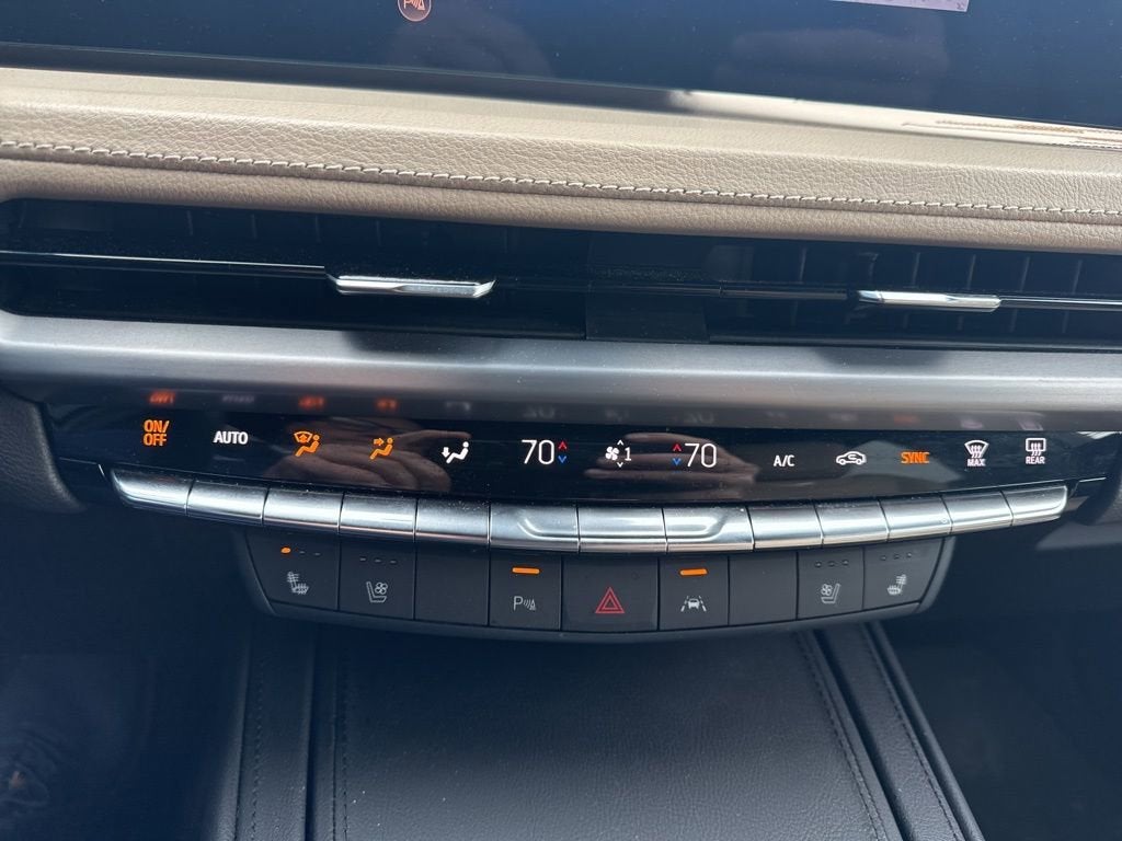 2024 Cadillac XT4 AWD Premium Luxury
