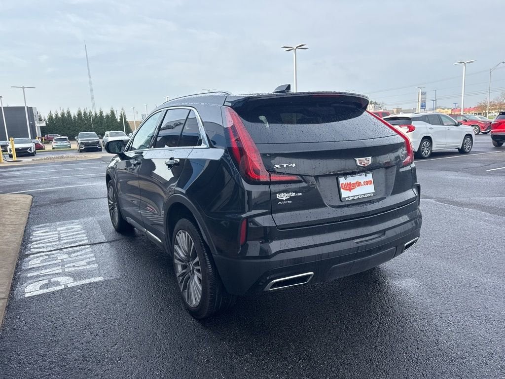 2024 Cadillac XT4 AWD Premium Luxury