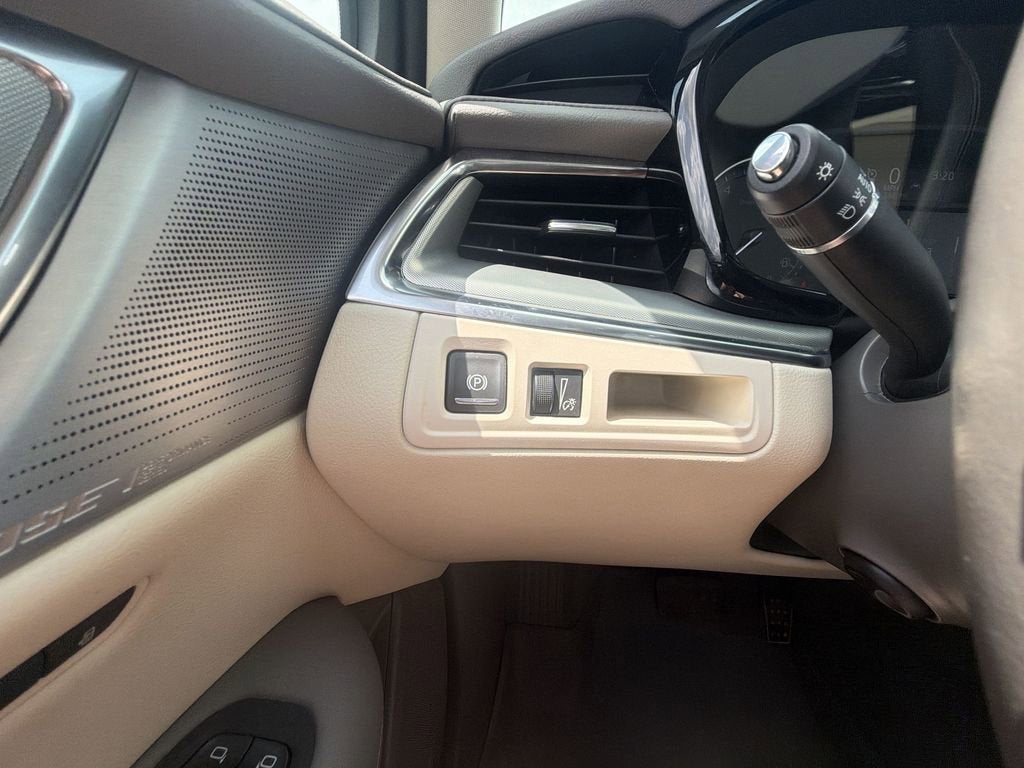 2023 Cadillac XT5 AWD Premium Luxury