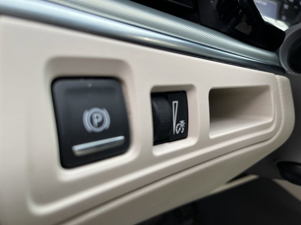 2023 Cadillac XT5 AWD Premium Luxury