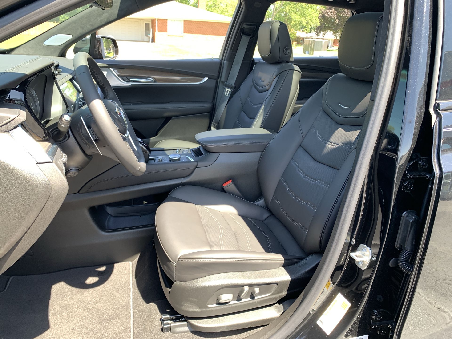 2024 Cadillac XT5 4DR AWD SPORT