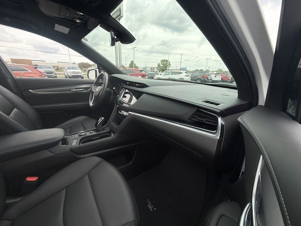 2023 Cadillac XT6 AWD Luxury