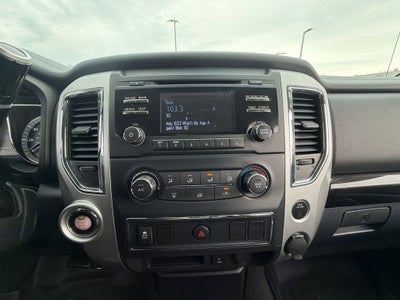 2017 Nissan Titan SV