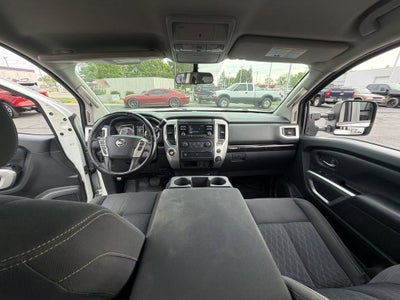 2017 Nissan Titan SV