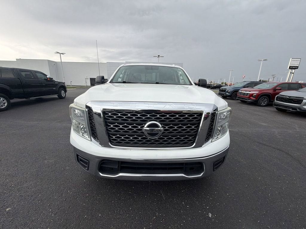 2017 Nissan Titan SV