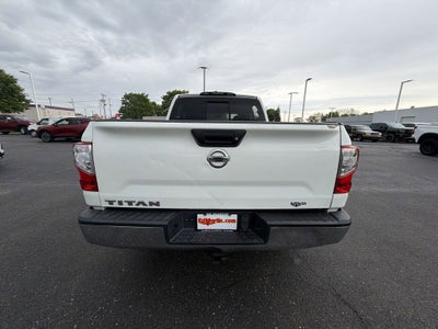 2017 Nissan Titan SV