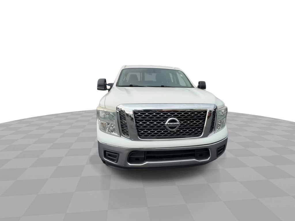 2017 Nissan Titan SV