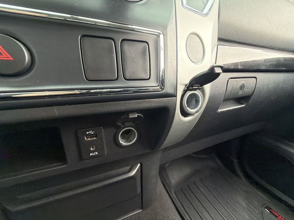 2017 Nissan Titan SV
