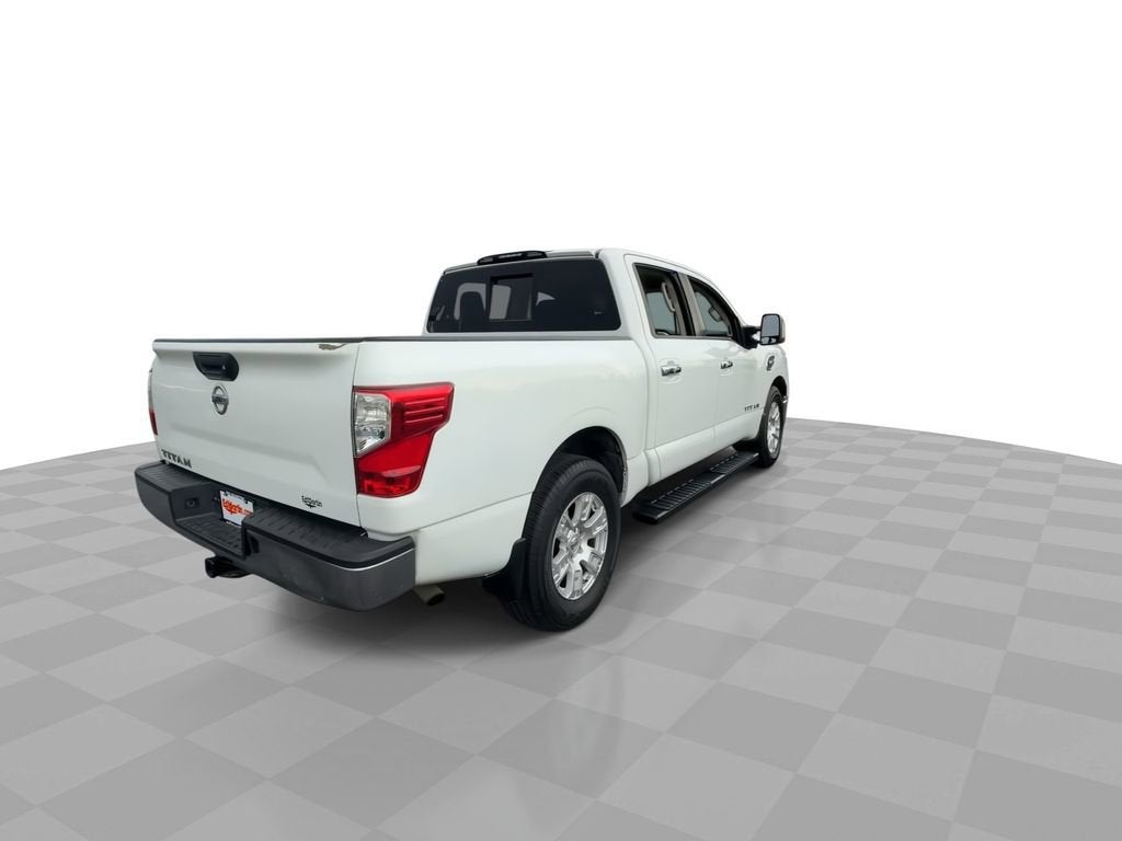 2017 Nissan Titan SV