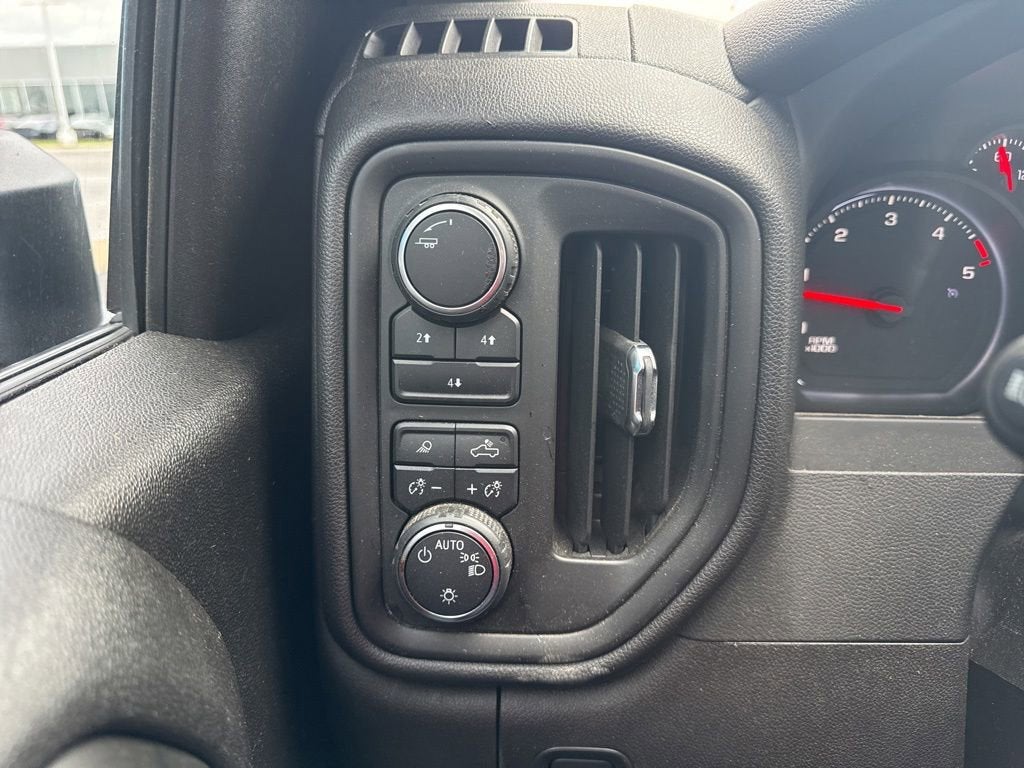 2024 Chevrolet Silverado 2500HD Custom