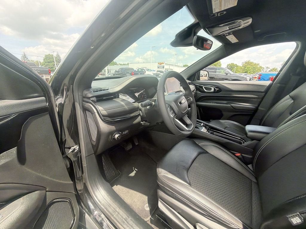 2023 Jeep Compass Altitude