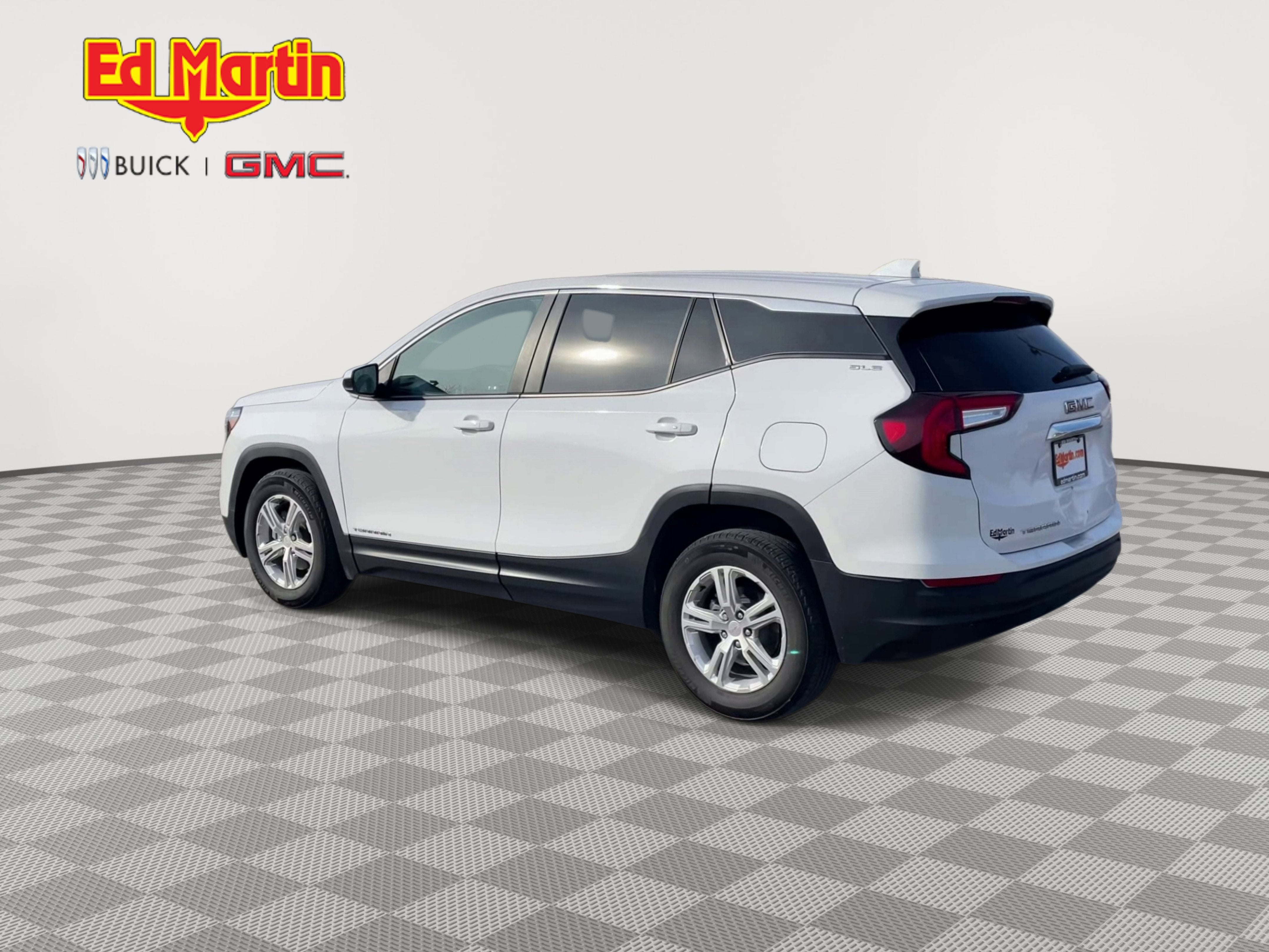 2022 GMC Terrain SLE - Photo 12