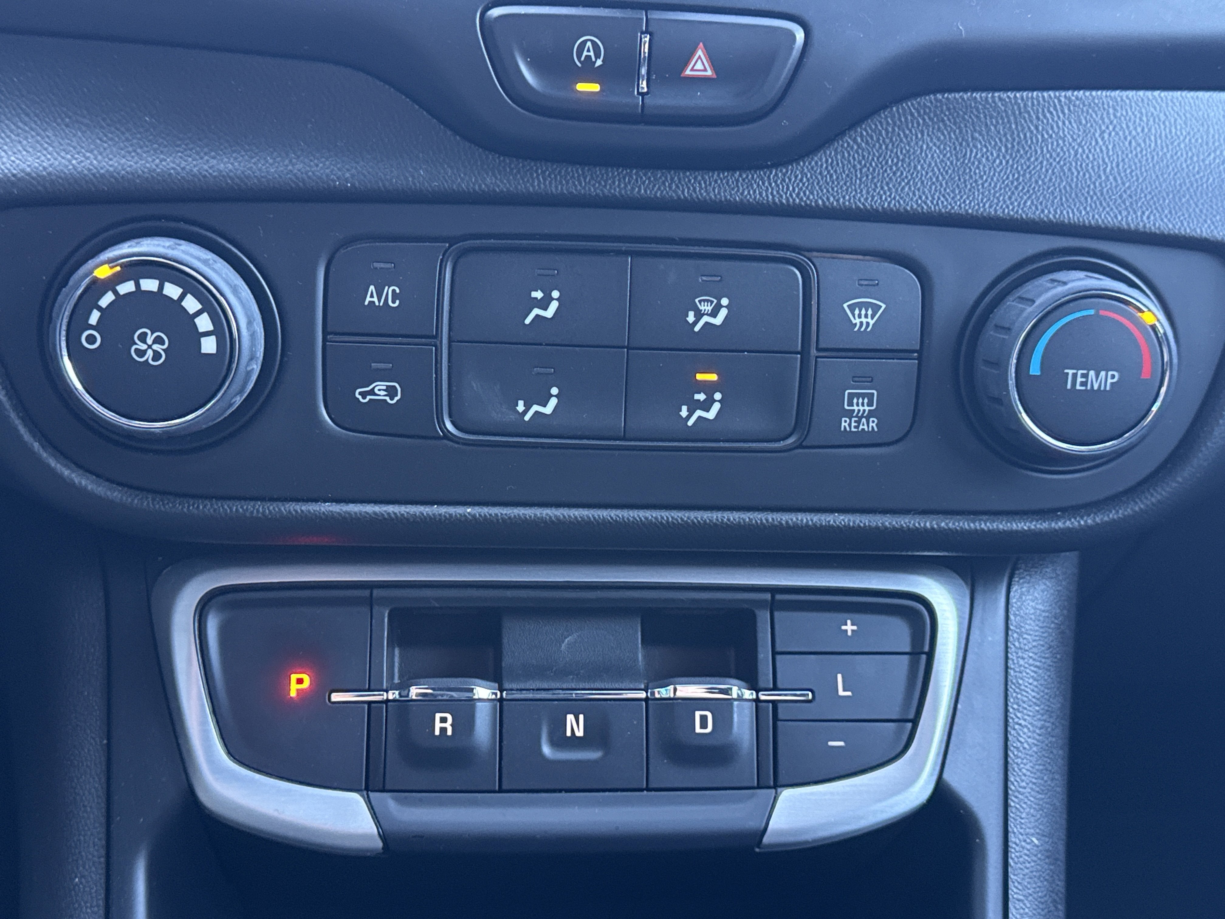 2022 GMC Terrain SLE - Photo 31