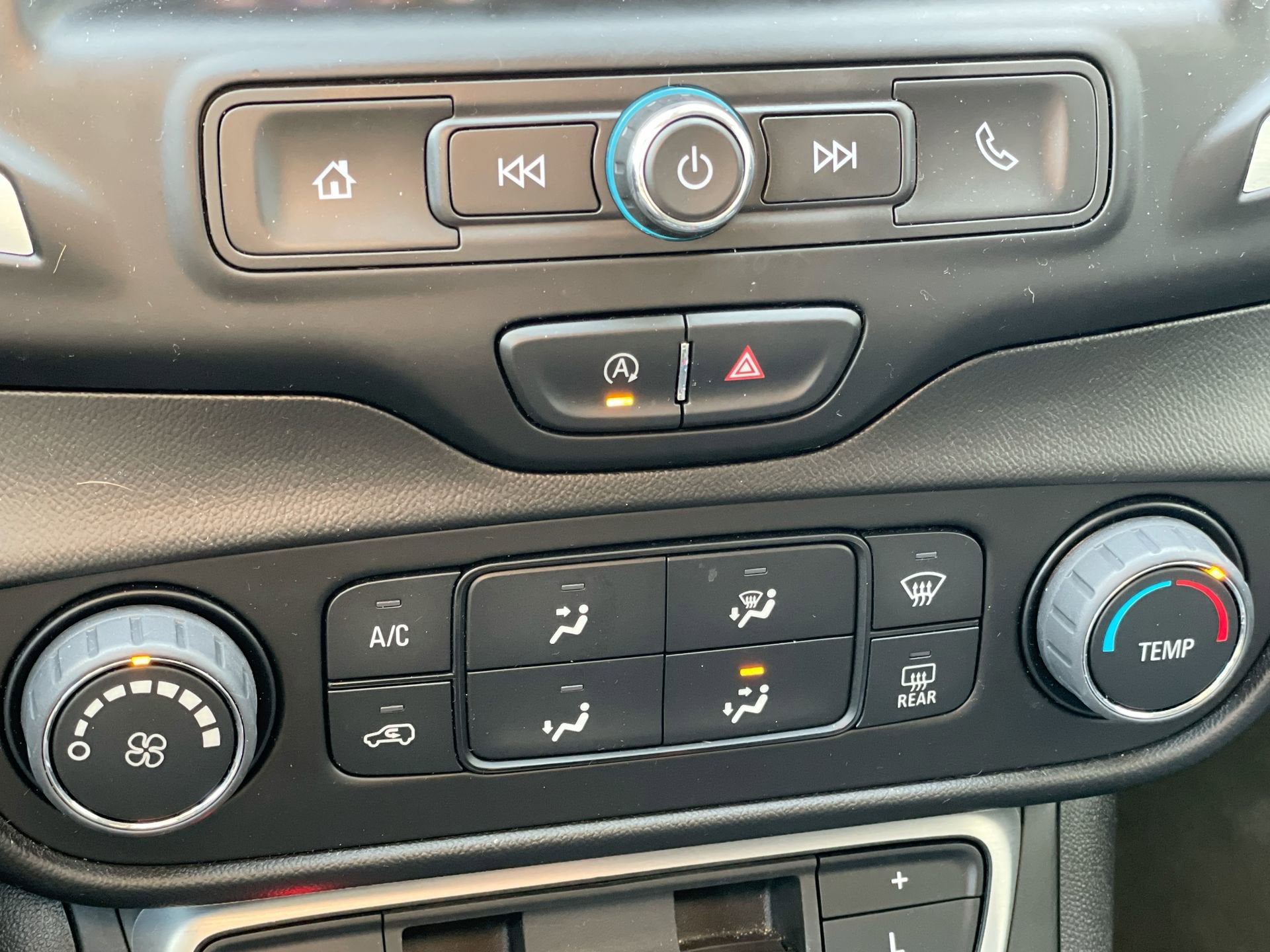 2022 GMC Terrain SLE - Photo 34