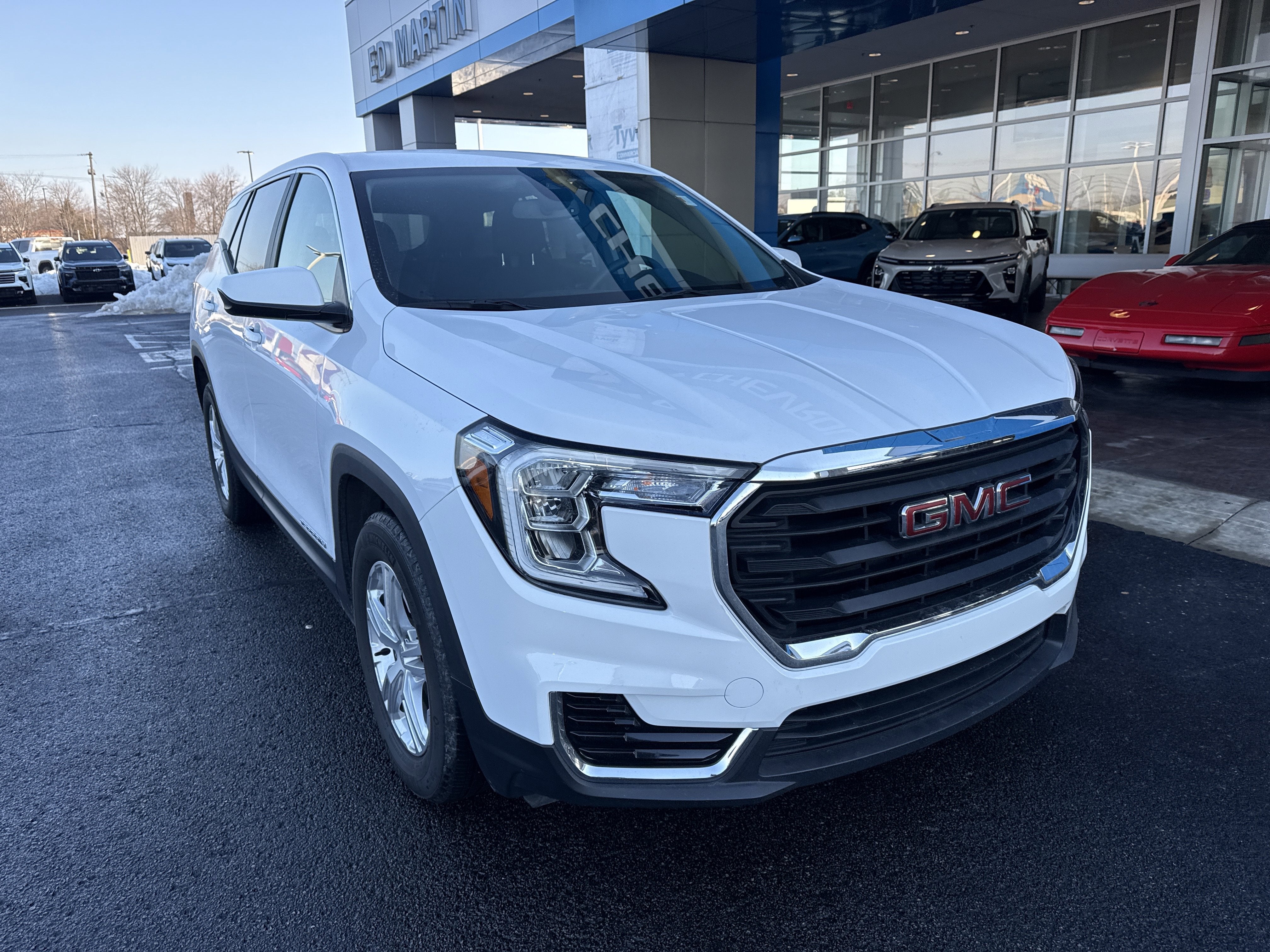 2022 GMC Terrain SLE - Photo 9