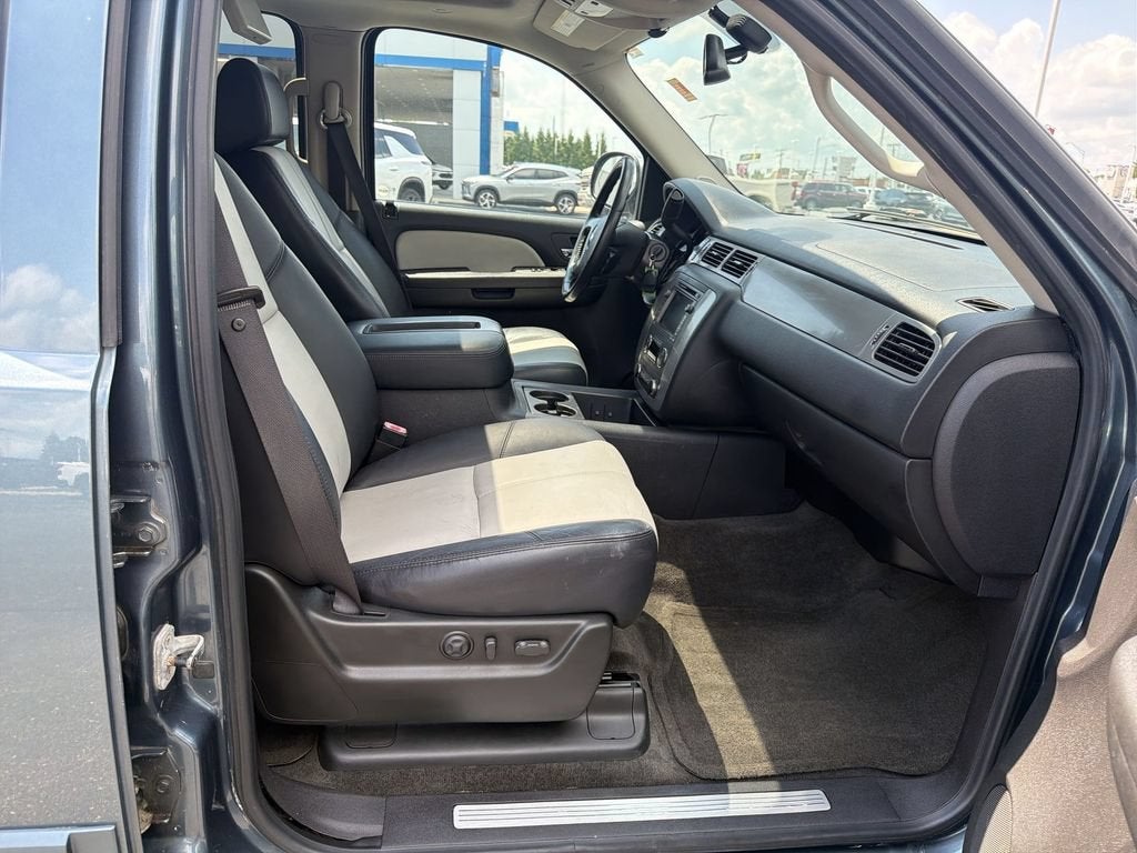 2008 Chevrolet Suburban LT with 3LT