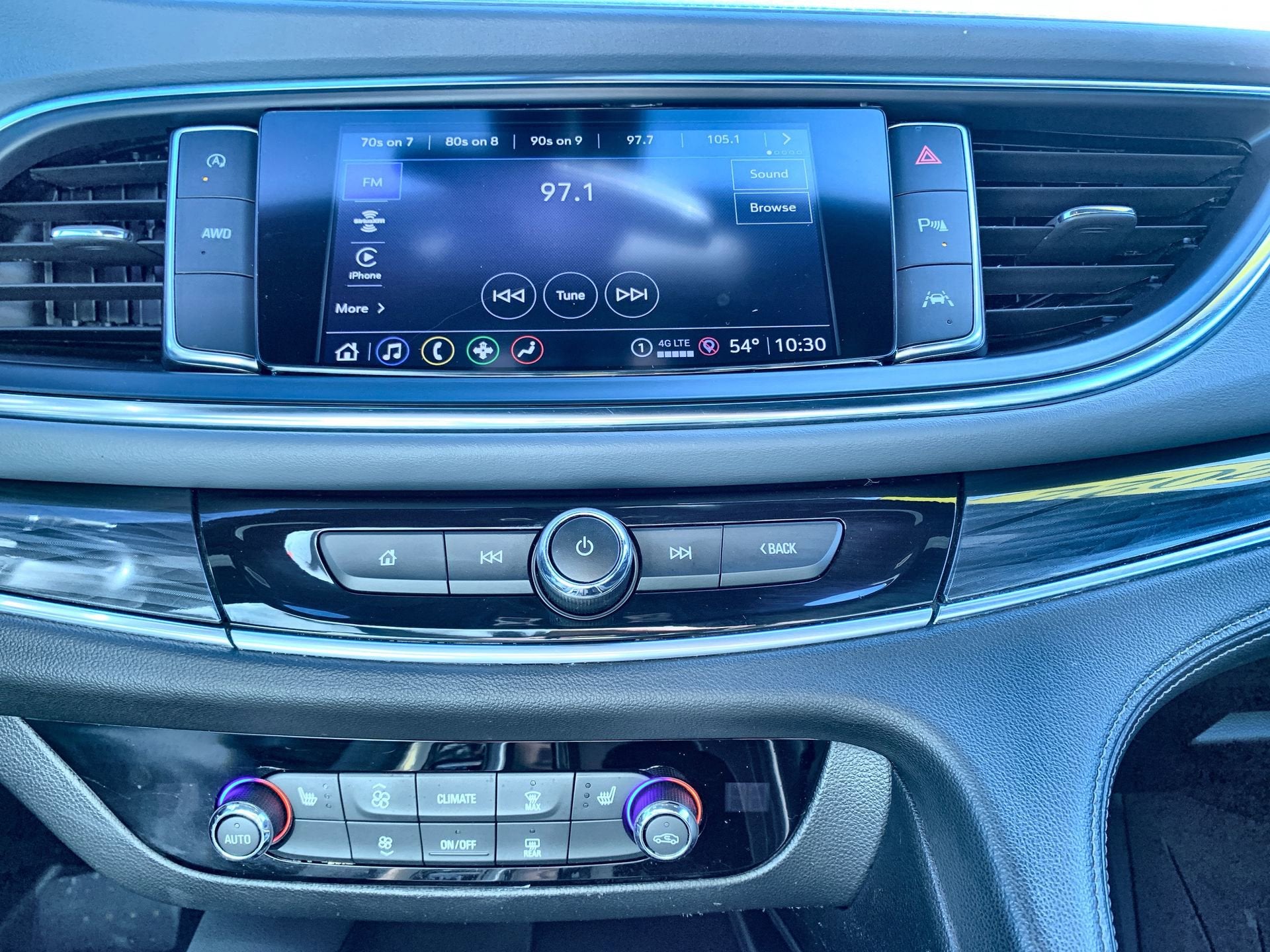 2022 Buick Enclave Essence