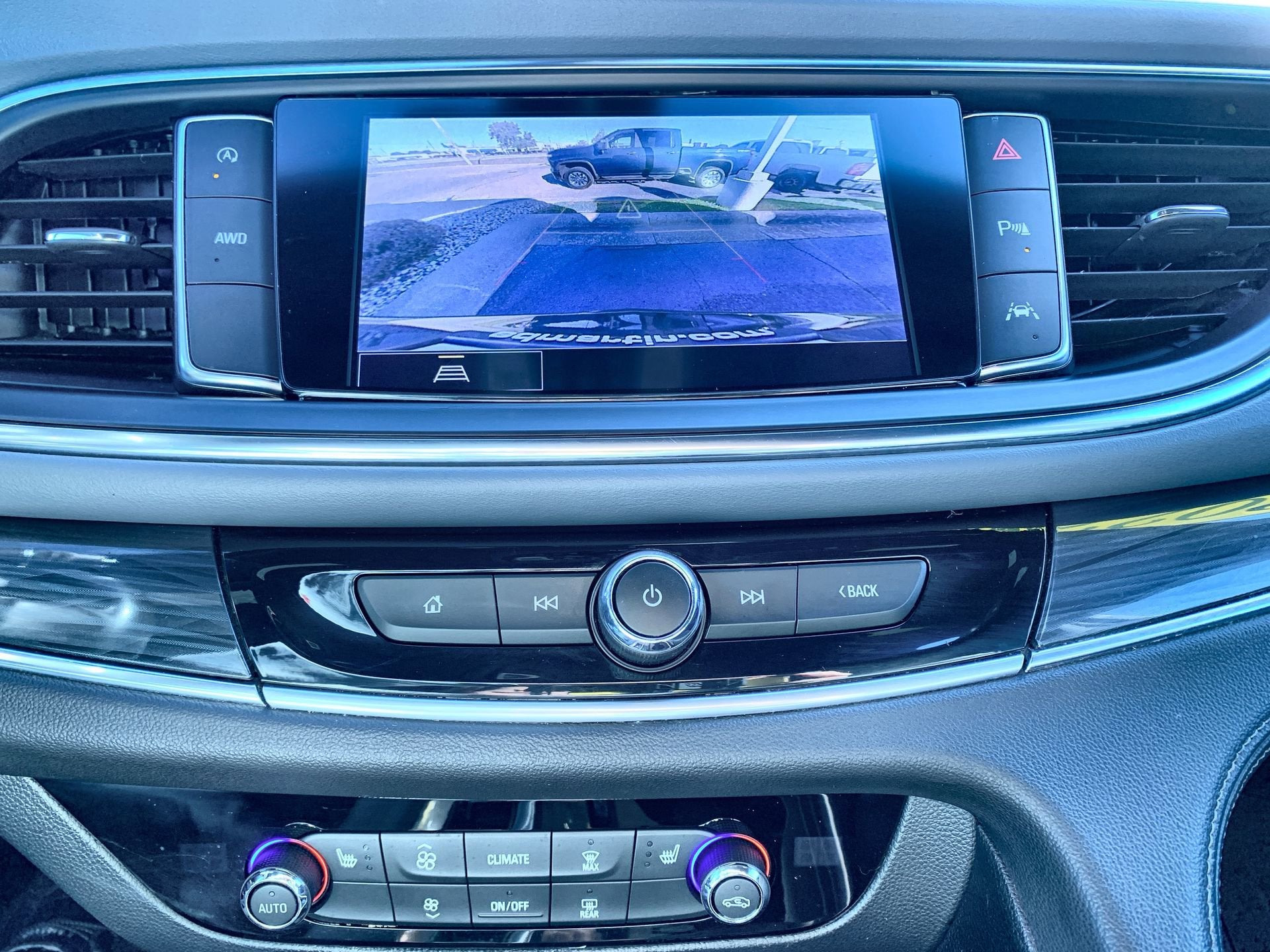 2022 Buick Enclave Essence