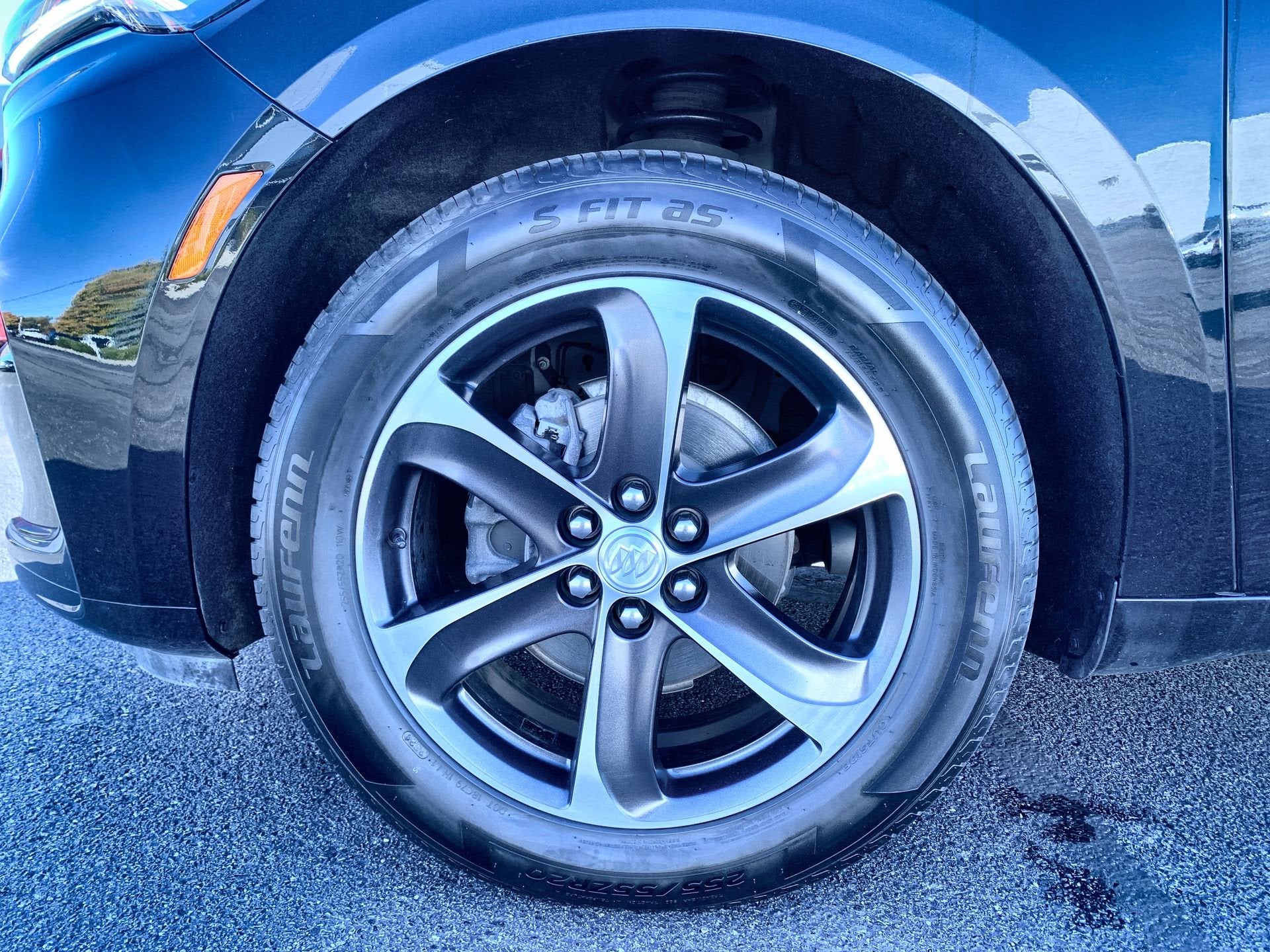 2022 Buick Enclave Essence