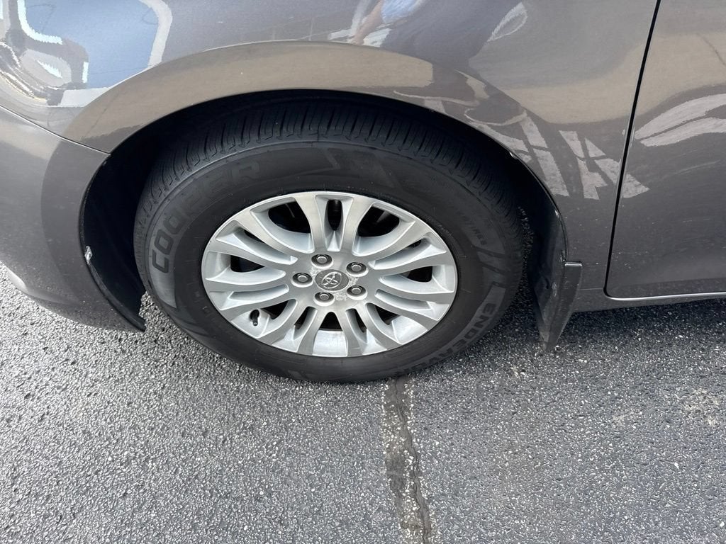 2014 Toyota Sienna XLE