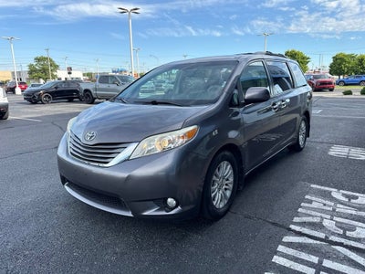 2014 Toyota Sienna XLE