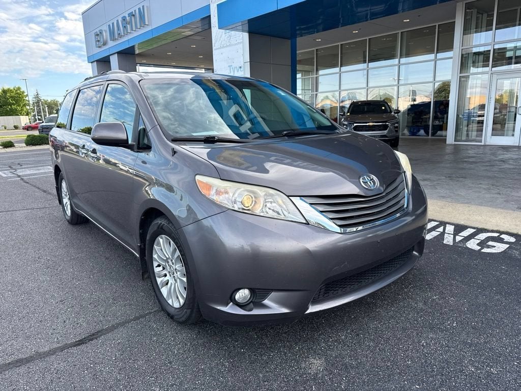 2014 Toyota Sienna XLE