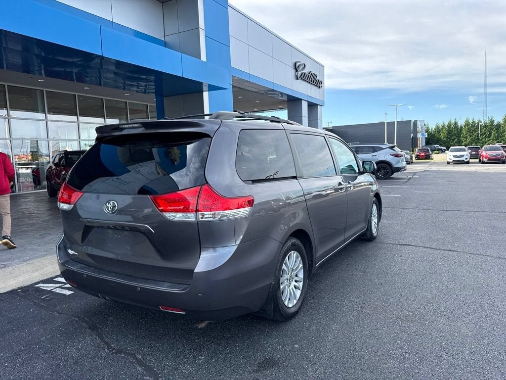 2014 Toyota Sienna XLE
