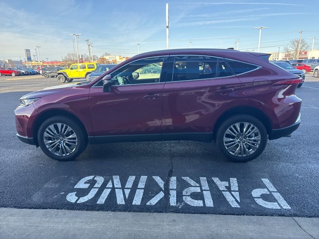 2022 Toyota Venza XLE