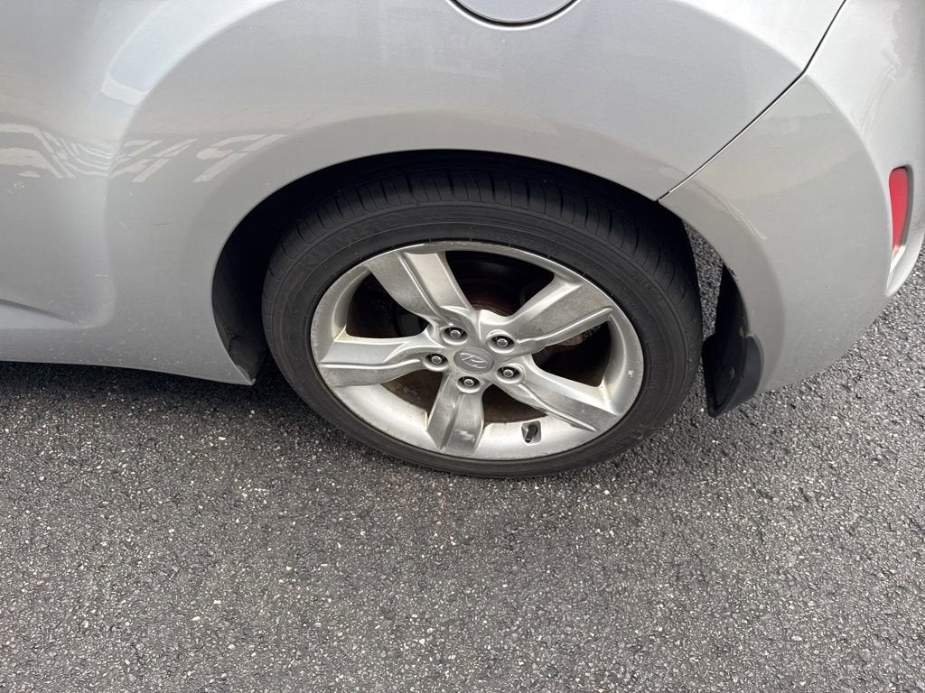 2012 Hyundai Veloster with Gray Int