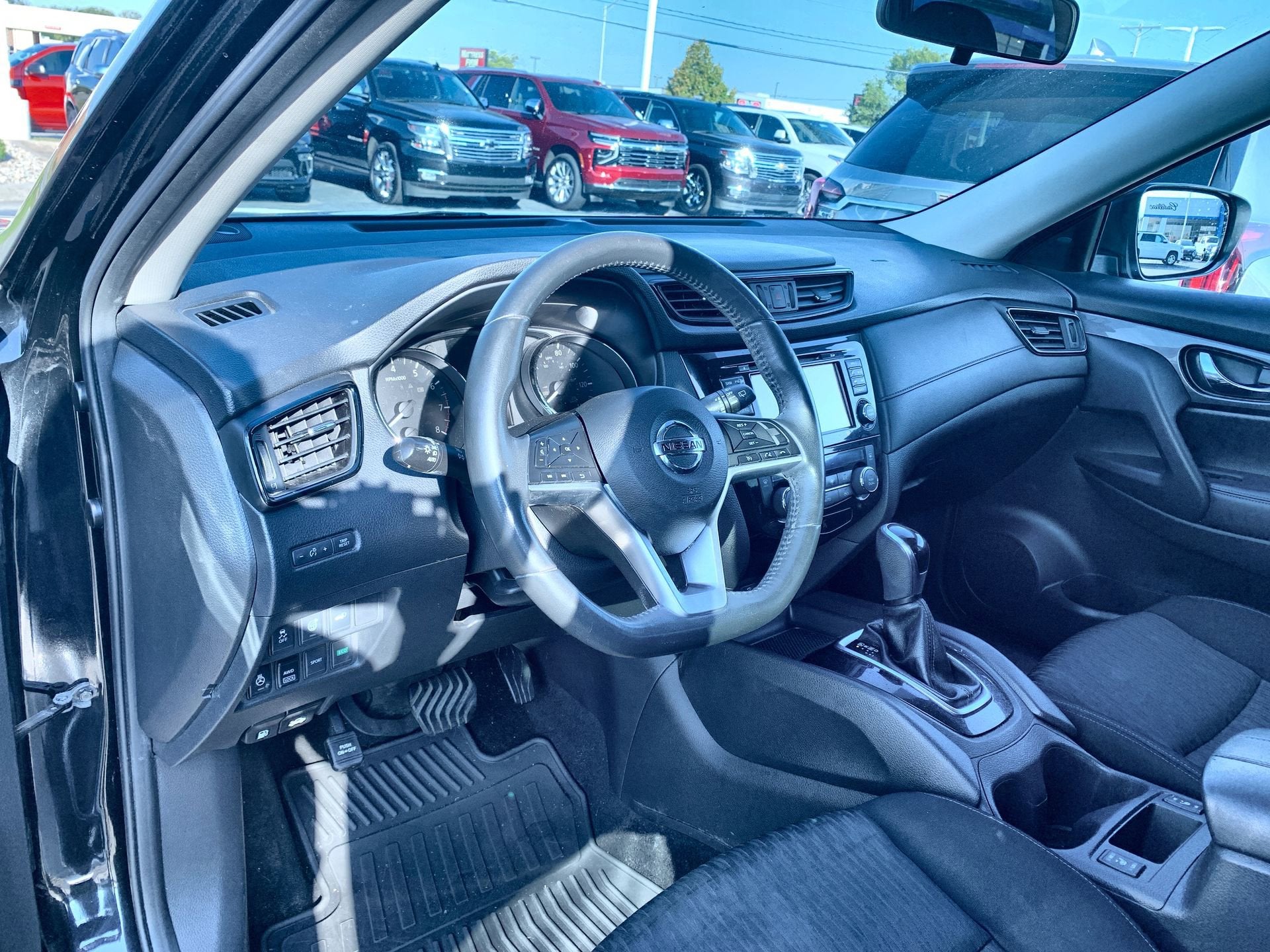 2017 Nissan Rogue SV