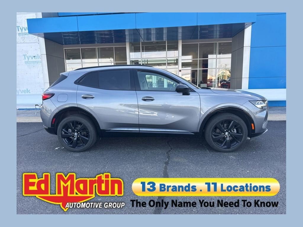 2022 Buick Envision Essence FWD's photo