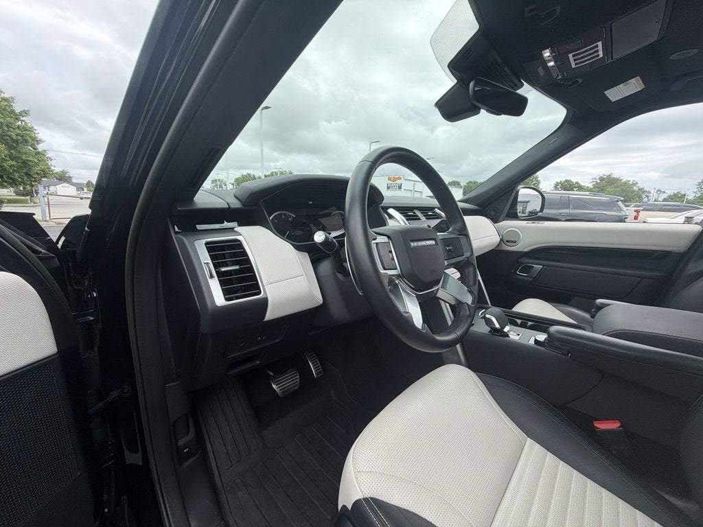 2023 Land Rover Discovery S R-Dynamic