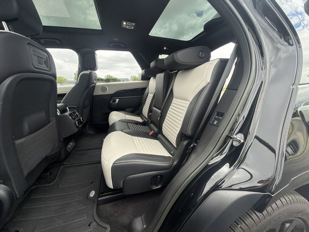 2023 Land Rover Discovery S R-Dynamic