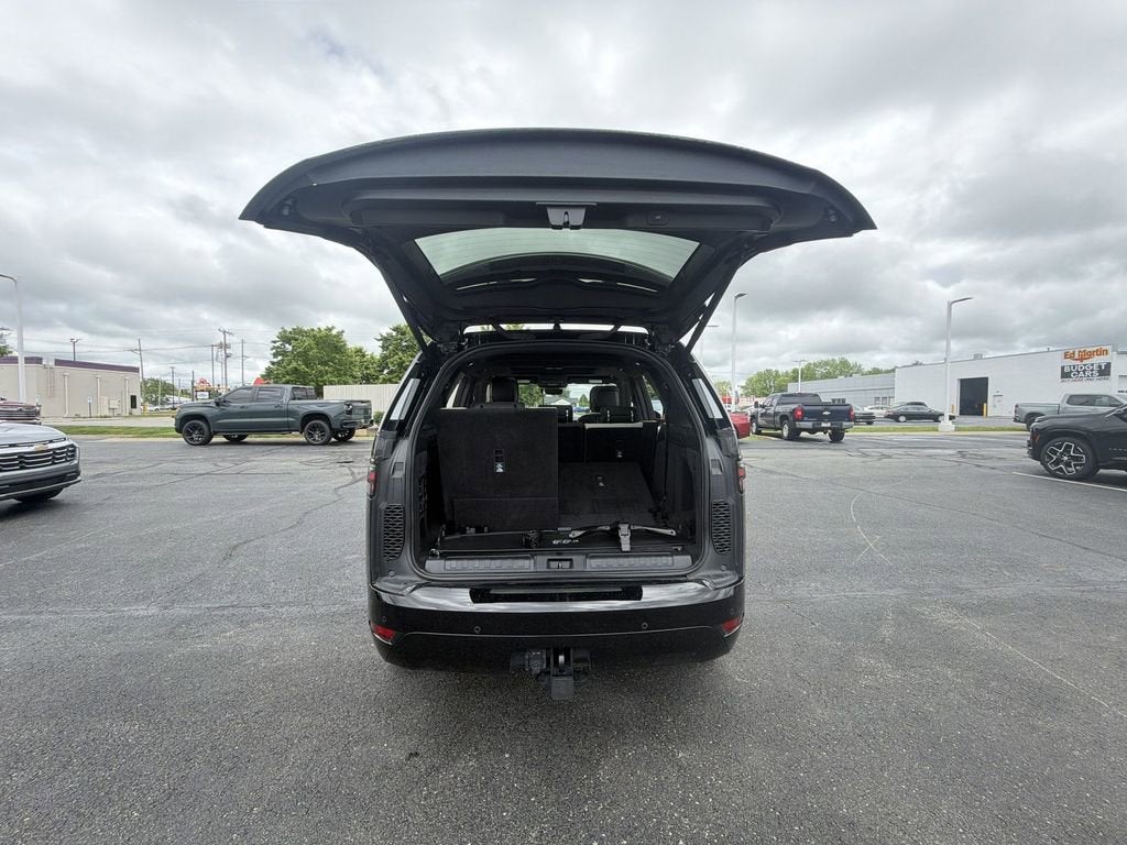 2023 Land Rover Discovery S R-Dynamic