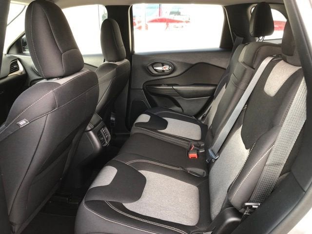 2015 Jeep Cherokee Sport