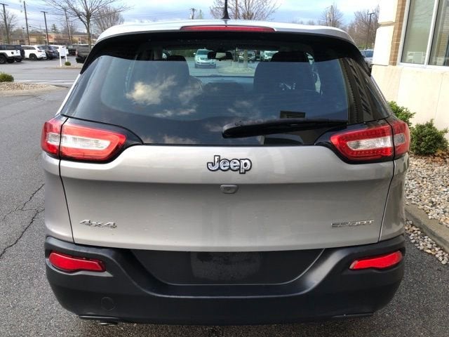 2015 Jeep Cherokee Sport