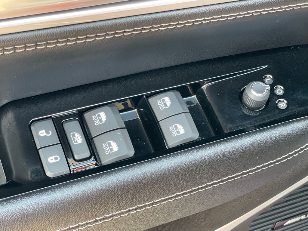 2024 Jeep Wagoneer Base