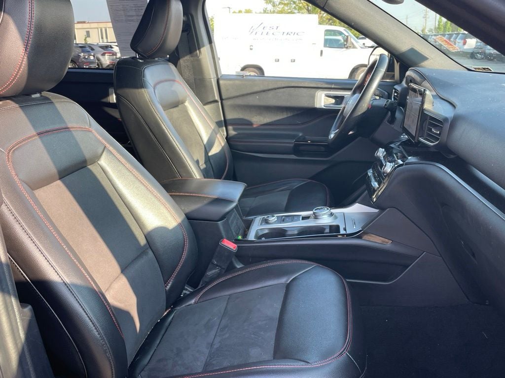 2022 Ford Explorer ST-Line