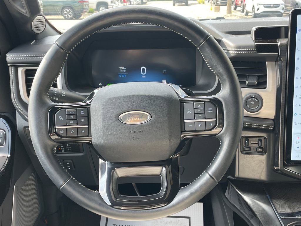 2022 Ford F-150 Lightning Platinum