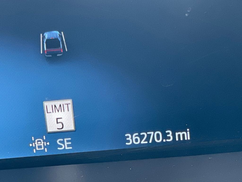 2022 Ford F-150 Lightning Platinum