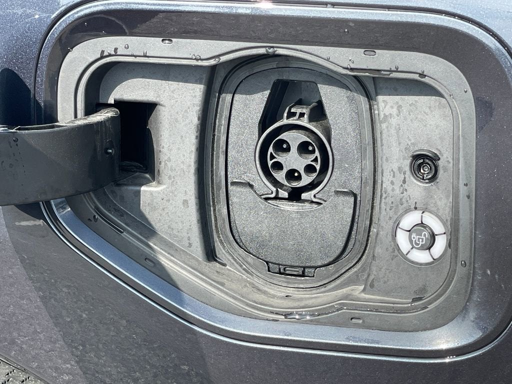2022 Ford F-150 Lightning Platinum