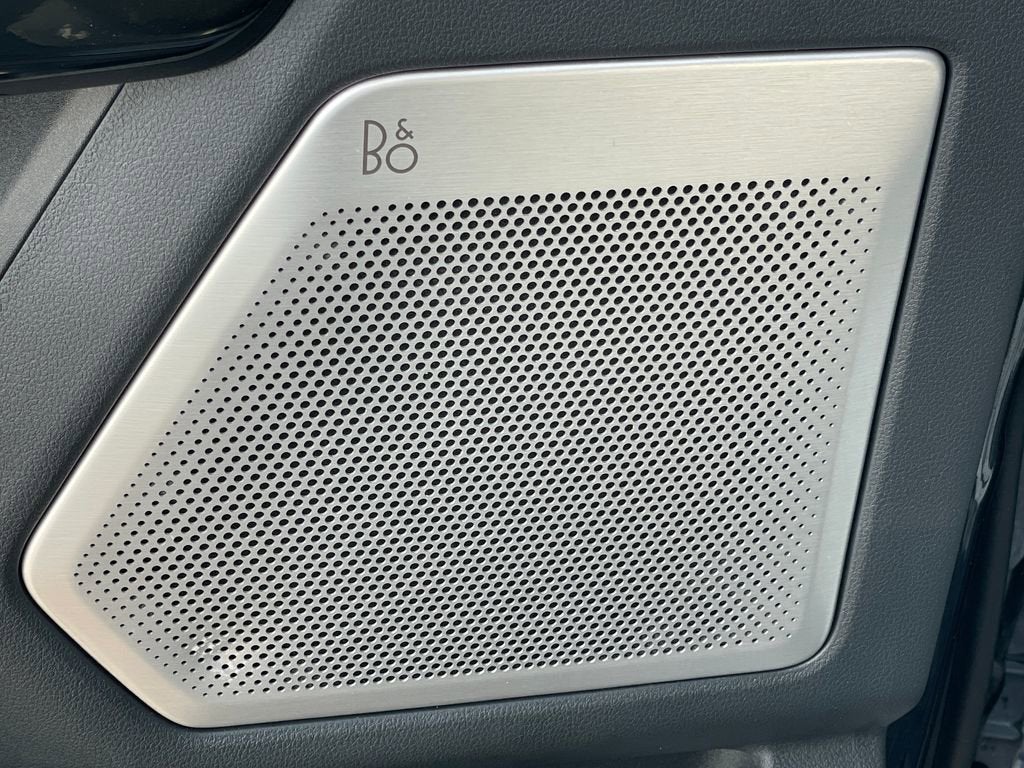 2022 Ford F-150 Lightning Platinum