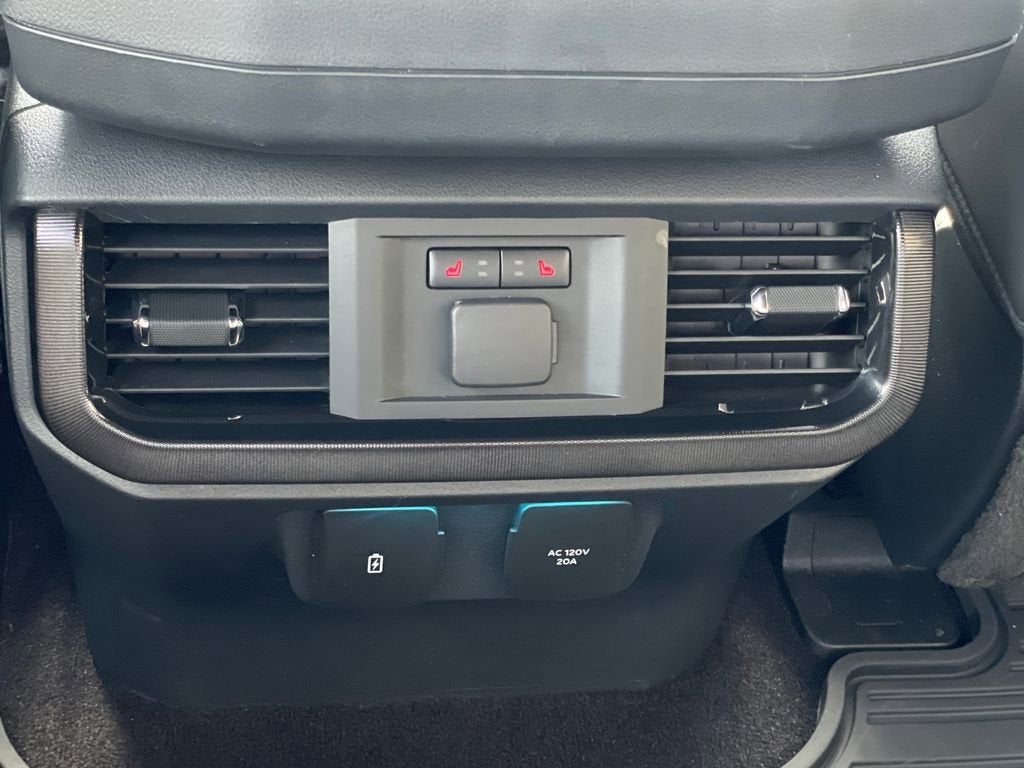 2022 Ford F-150 Lightning Platinum