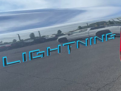 2022 Ford F-150 Lightning Platinum