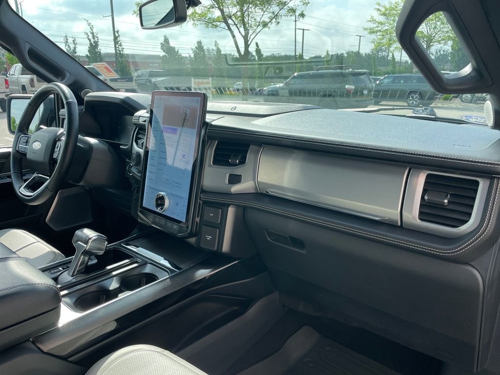 2022 Ford F-150 Lightning Platinum