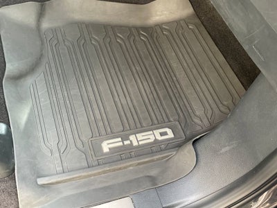 2022 Ford F-150 Lightning Platinum