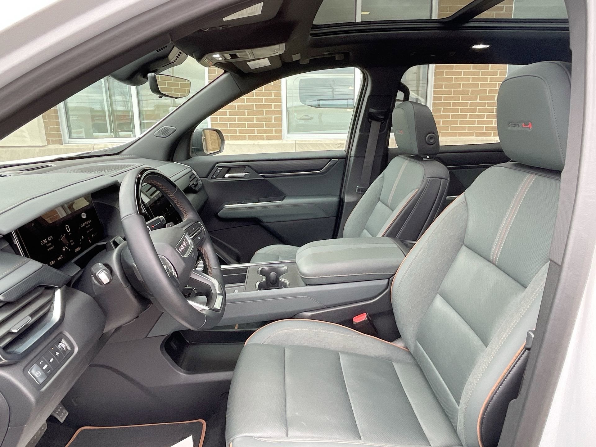 2024 GMC Acadia AWD AT4